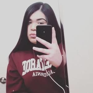 Meet your Posher, Leslie